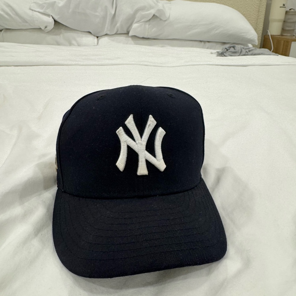 New Era Fitted Navy Blue Cap with White Accents Size 7